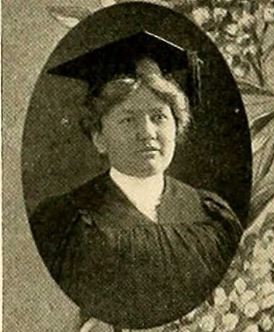 1916 photo of Carrie Rice Goyen at Univ of Texas Austin as a nurse